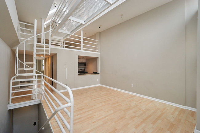 Building Photo - 1710 U St NW