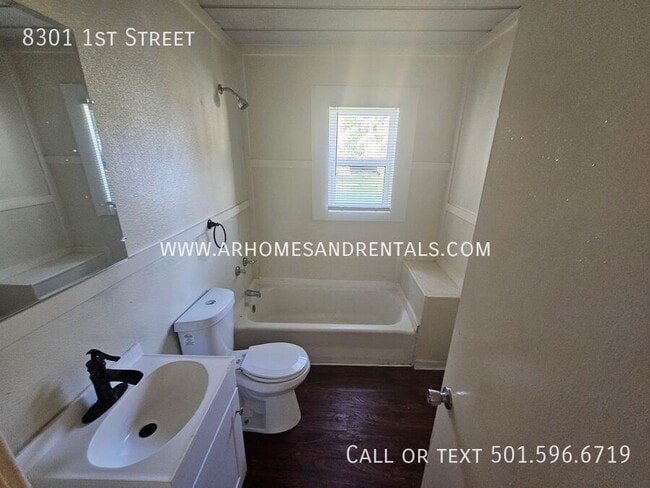Building Photo - 8301 1st St