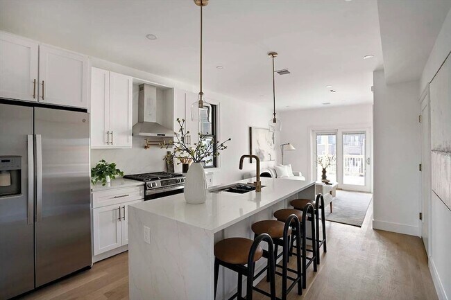 Foto del edificio - 98 Bennington St