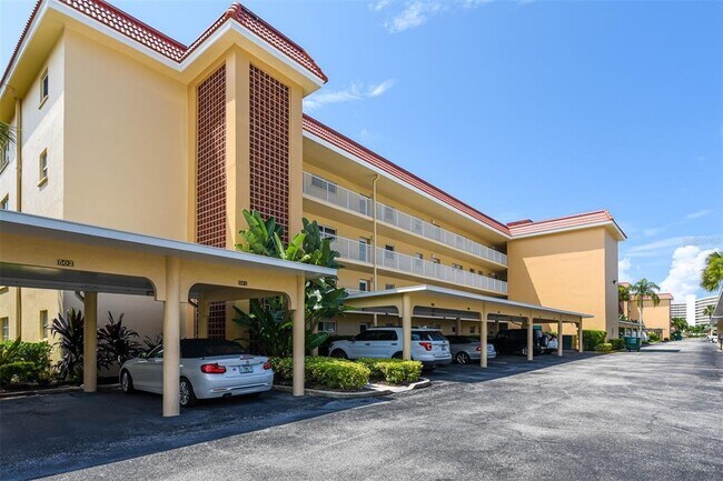 Foto del edificio - 1300 N Portofino Dr