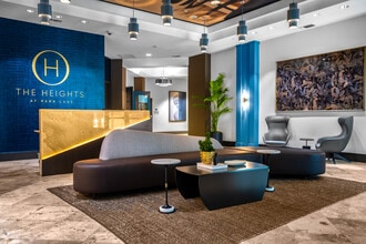 Building Photo - Heights at Park Lane