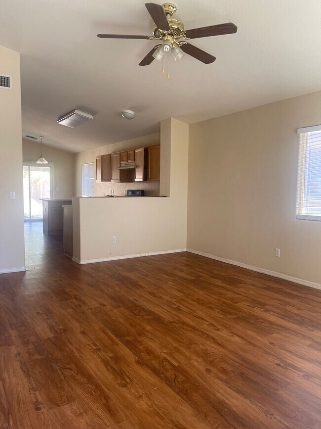 Building Photo - Rancho Vistoso - 3 Bedroom, 2 Bath Home!