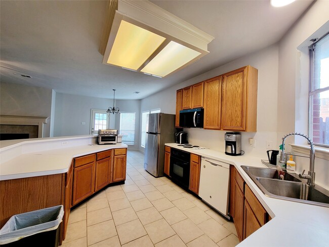 Foto del edificio - 812 Featherbrook Ct