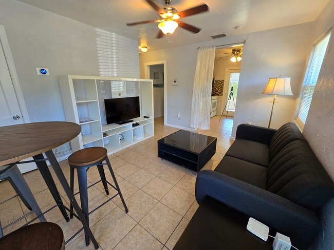 Photo - 1148 Highland St Apartment