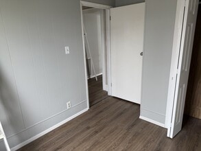 Building Photo - 104 Ball St