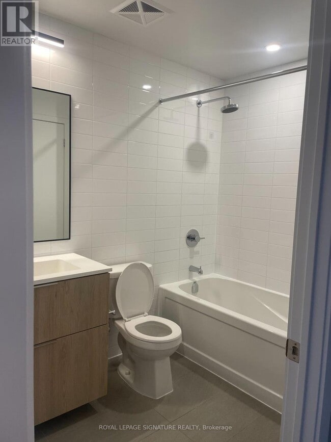 Photo du bâtiment - 25 Nicholas Ave