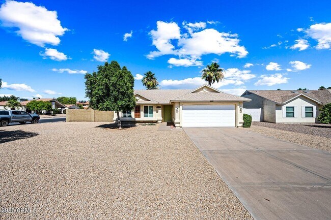 Foto del edificio - 14649 N 44th St