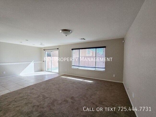 Building Photo - SPACIOUS 3 BEDROOM MOUNTAINS EDGE HOME!