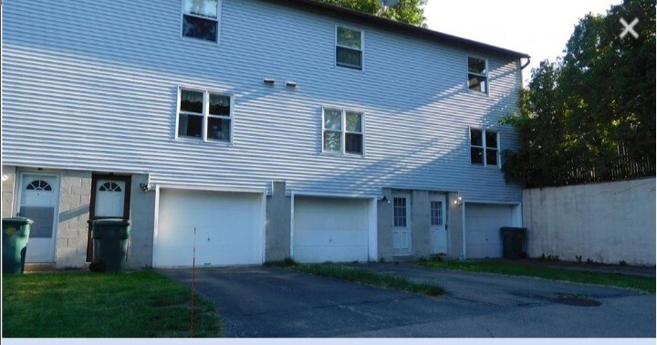 Primary Photo - 174 Denise Rd