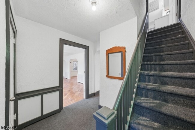 Building Photo - 1133 Goffle Rd