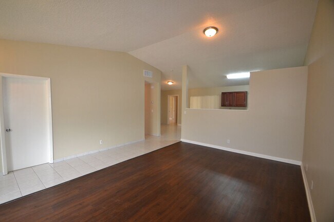 Building Photo - 2462 NW 91st Ave