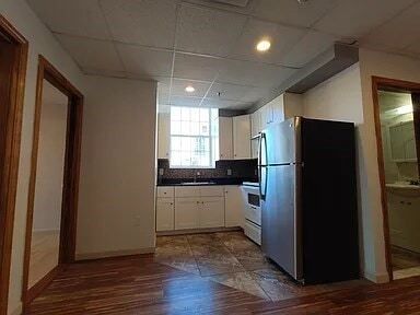 Building Photo - 72 Kneeland St