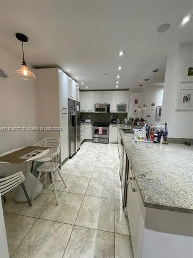 Building Photo - 151 Crandon Blvd