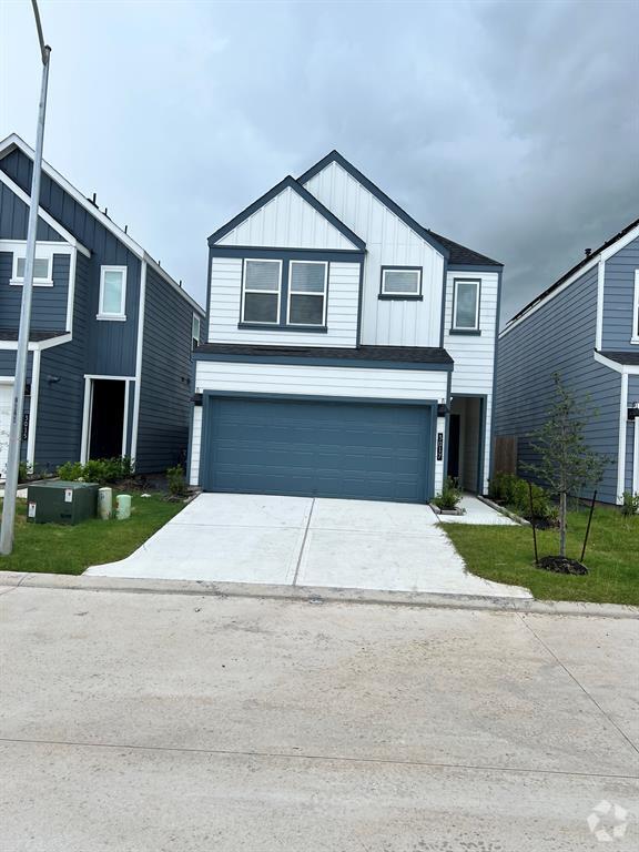 Building Photo - 3017 La Latina Dr