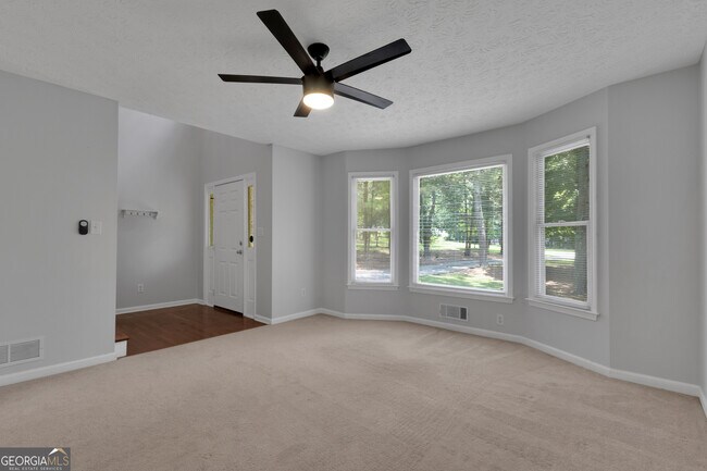 Building Photo - 115 Rockhurst Chase