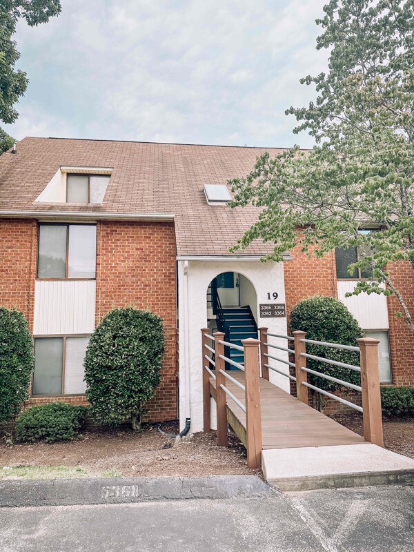 Foto del edificio - 3368 Forest Ct