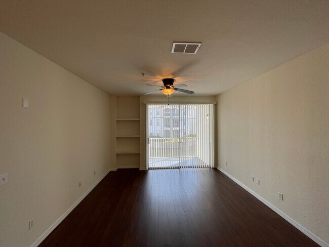 Foto del edificio - Water View!! 4 Bedroom/2 Bath Orlando Condo in Bella Terra!