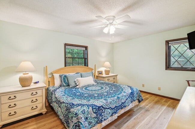 Building Photo - 1063 Burcale Rd