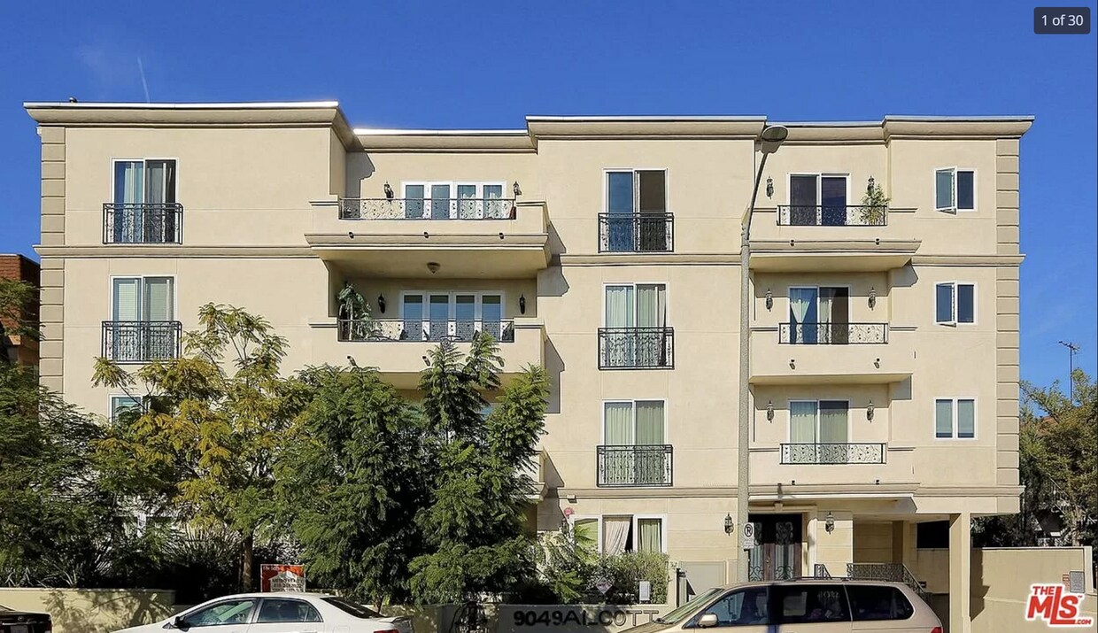 Foto principal - 9049 Alcott St