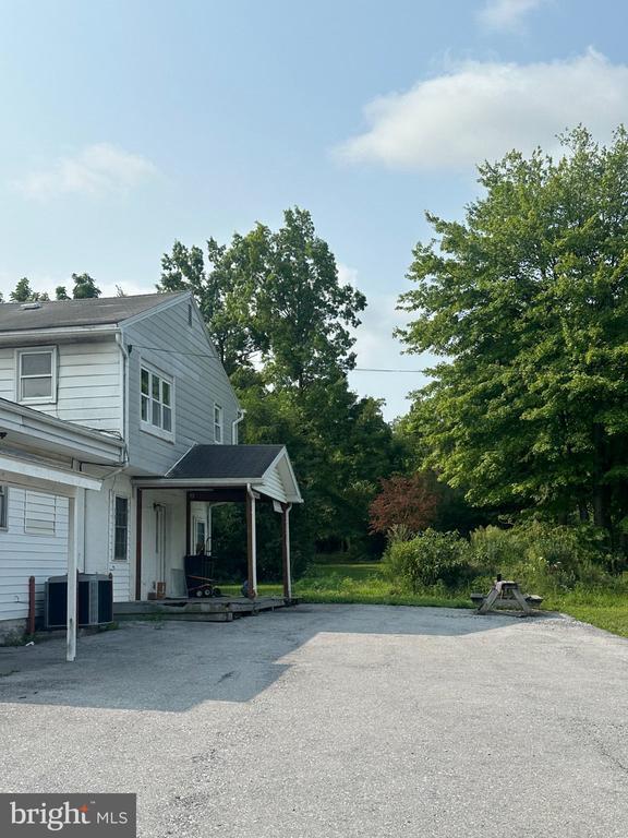 Foto del edificio - 2700 E Harrisburg Pike