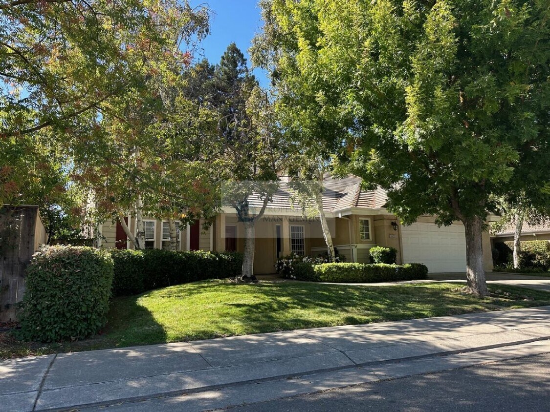 Foto del edificio - 3822 Brook Valley Cir