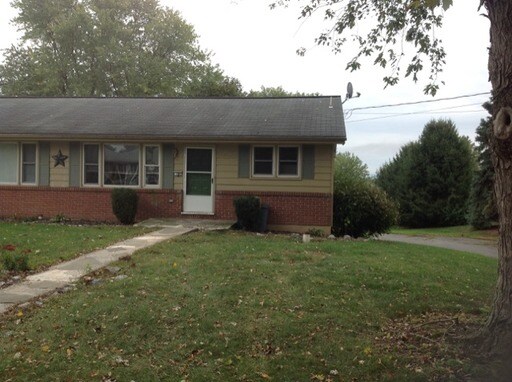 Primary Photo - 132 Hilltop View Way