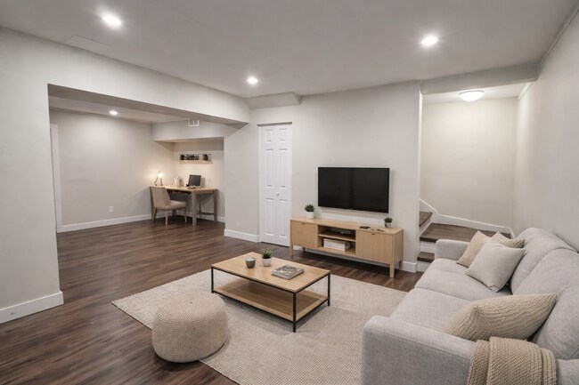 Photo du bâtiment - 246 Wharncliffe Rd S