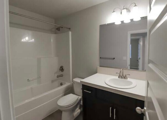 Foto del edificio - Beautiful 3 bed 2.5 ba