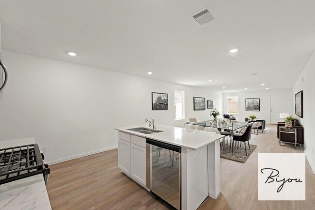 Building Photo - 3096 Nori Shores Dr