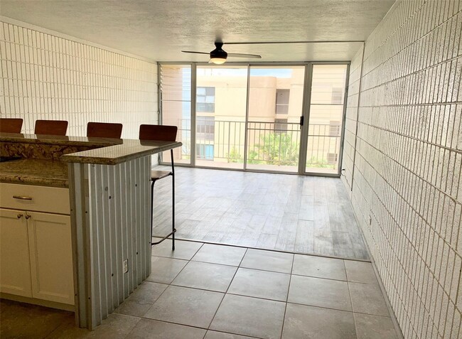 Building Photo - 68-55 Akule St