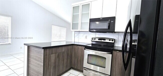 Foto del edificio - 4362 Pine Ridge Ct