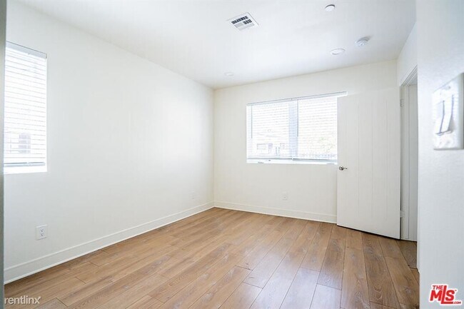 Foto del edificio - 3 br, 3.5 bath House - 147 1/2 Roselake Ave