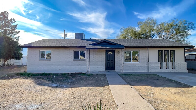 Primary Photo - 2152 Calle Mesa Verde