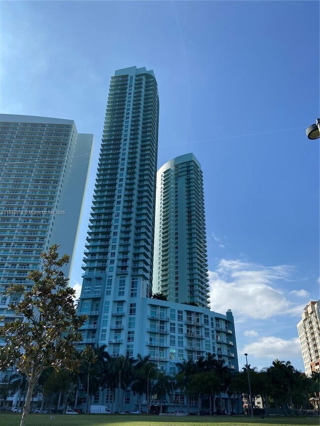 Foto del edificio - 1900 N Bayshore Dr