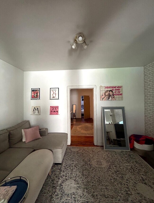Foto del edificio - 119 Willow Ave