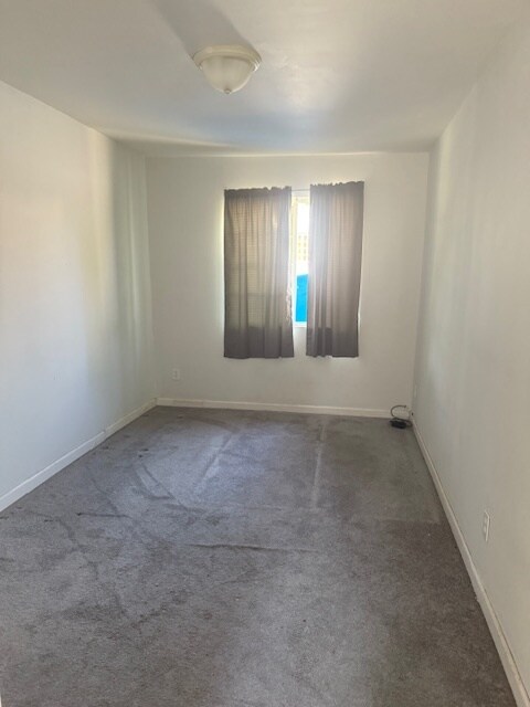 Foto del edificio - 3320 E Green St