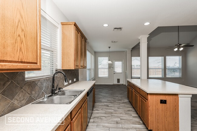 Building Photo - 1201 Egret Ct