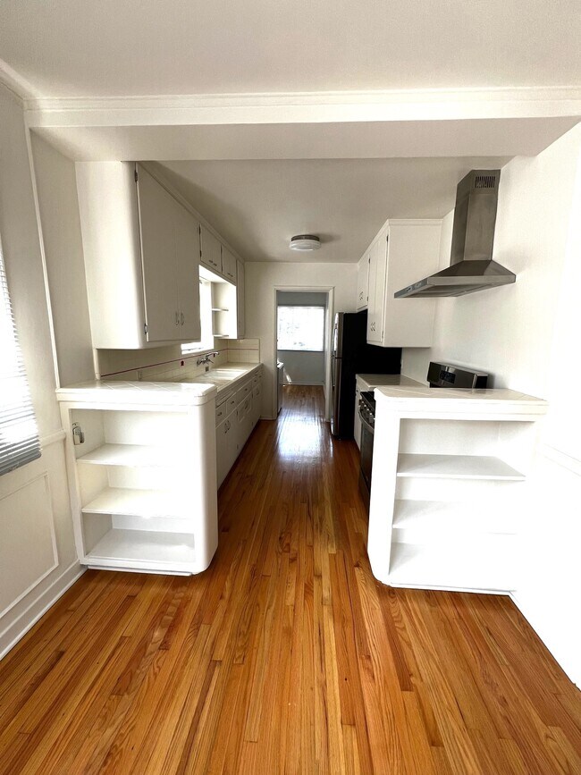 Foto del edificio - 3305 Lowry Rd