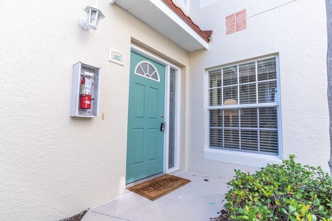 Building Photo - 10910 Santa Margherita Rd