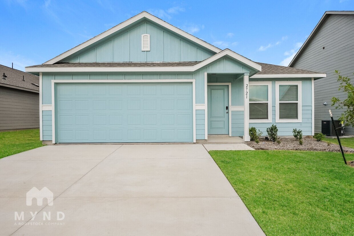 Foto principal - 2721 Mistwood Dr
