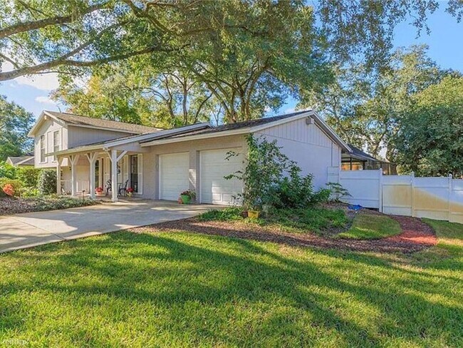 Foto del edificio - 3 br, 2 bath House - 9206 Knights Branch S...