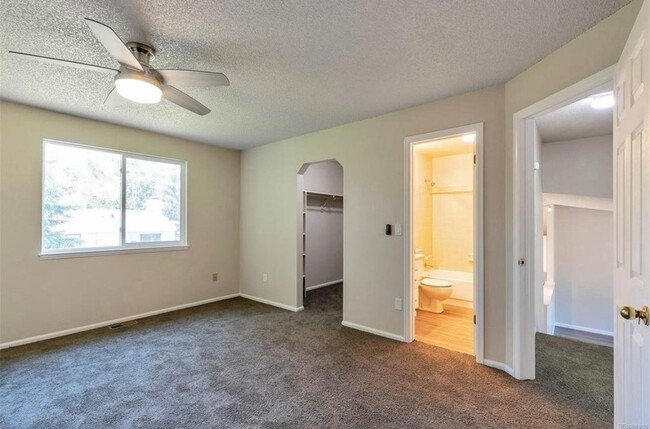 Foto del edificio - 3 Bed 2 Bath in Hutchinson Heights