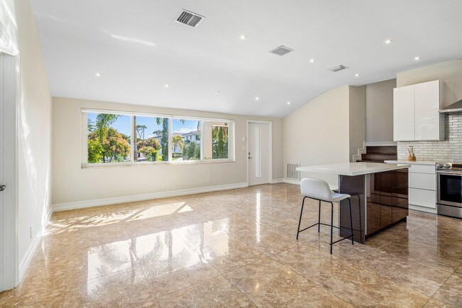 Foto del edificio - 1455 NE 4th Ct