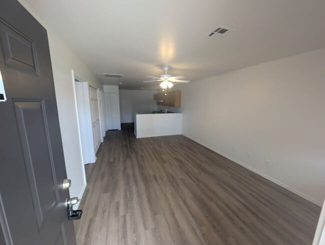 Building Photo - 2642 N Los Altos Ave