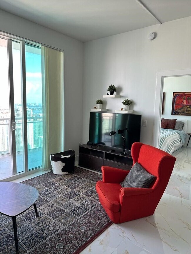 Building Photo - 950 Brickell Bay Dr