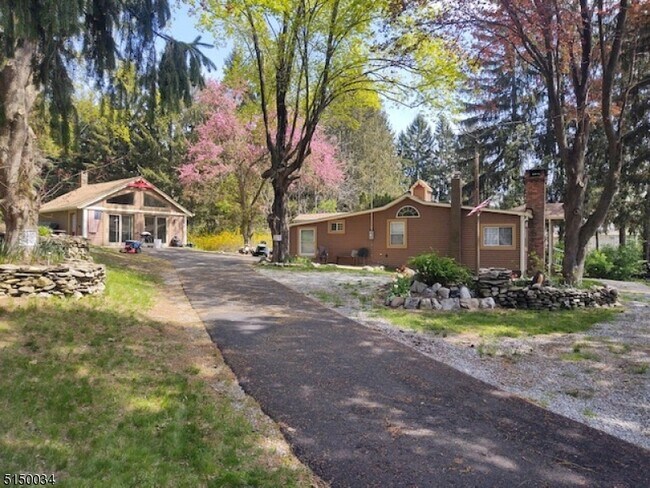 Foto del edificio - 121 Owens Station Rd