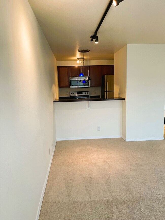 Foto del edificio - Move in Special, $800 OFF 1ST MONTH!! Grea...