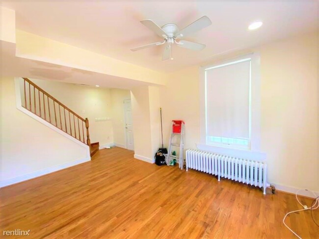 Building Photo - 3 br, 2.5 bath House - 1728 Evarts St NE