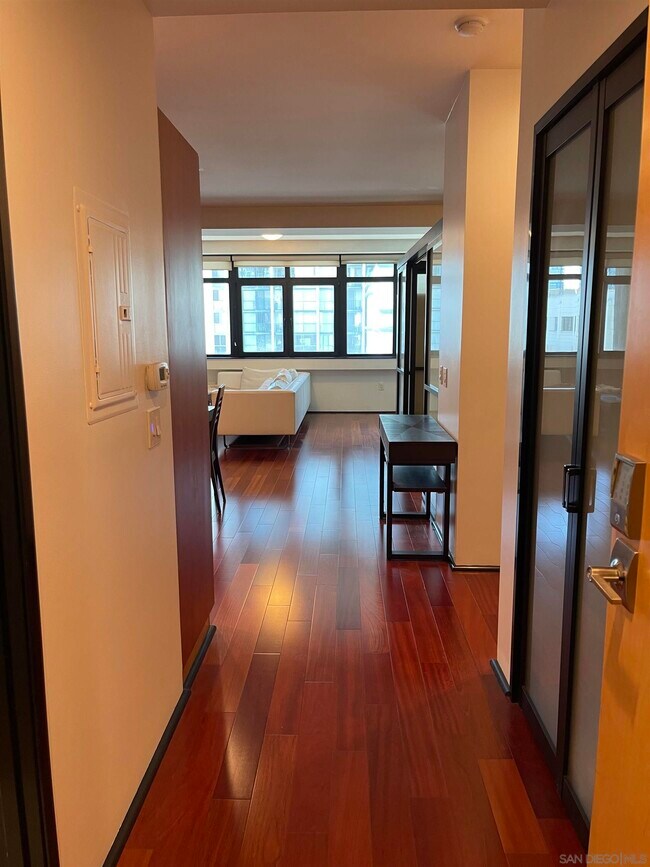 Foto del edificio - 1551 Fourth Ave