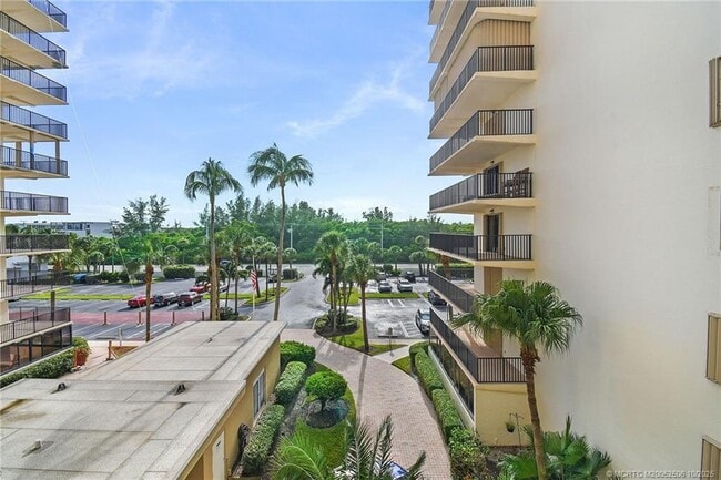 Foto del edificio - 10044 S Ocean Dr